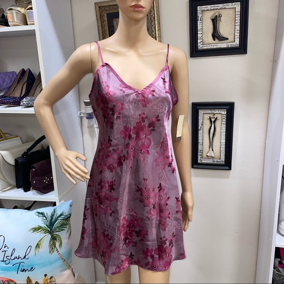 Secret Treasures NWT! Floral Mauve Purple  Chemise & Wrapper Set Size S - Picture 6 of 13